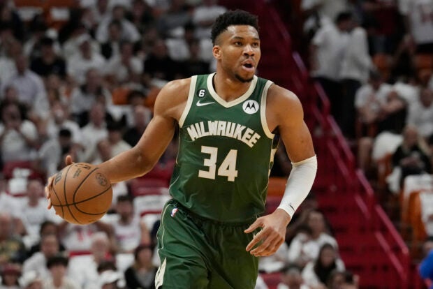 Giannis Antetokounmpo tiene la intención de hablar sobre la extensión del contrato el próximo año